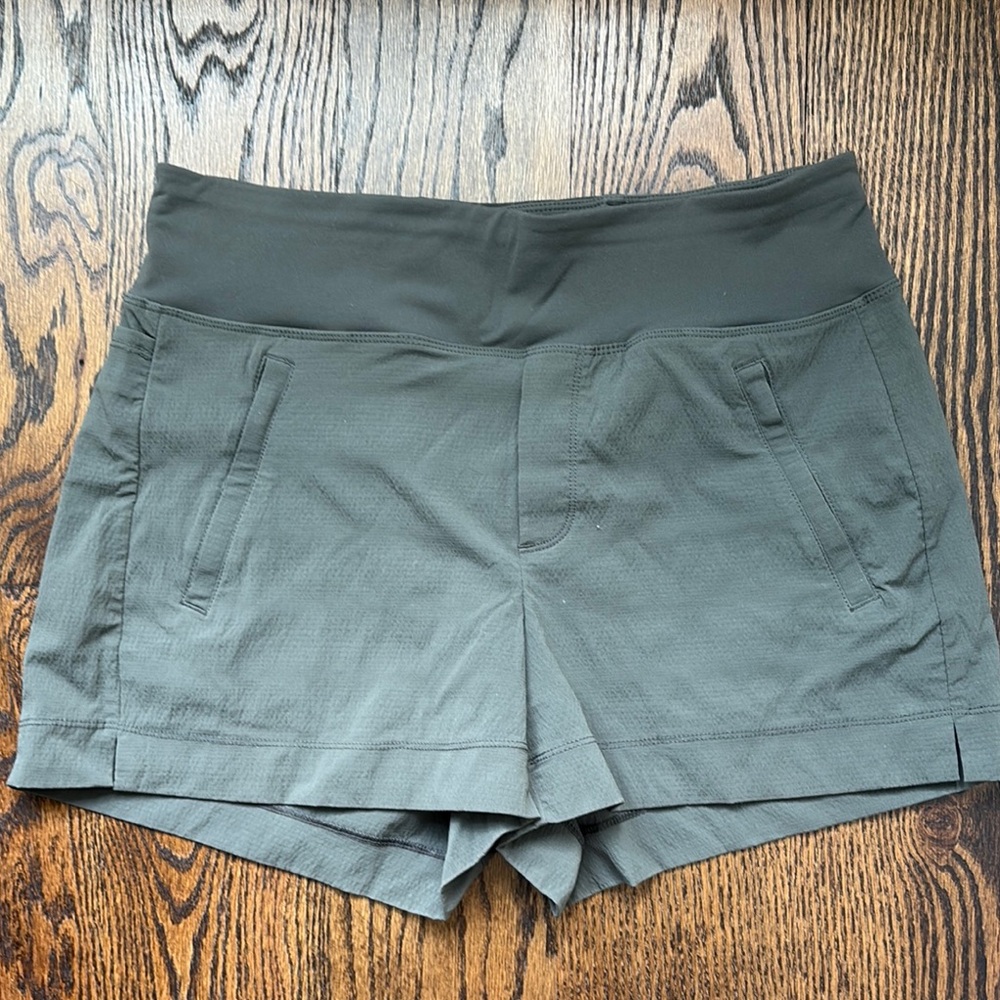 Athleta High Waist Green Shorts Tailored Design